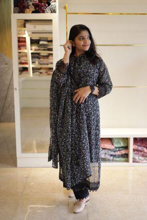 New Georgette salwar set having lace borders